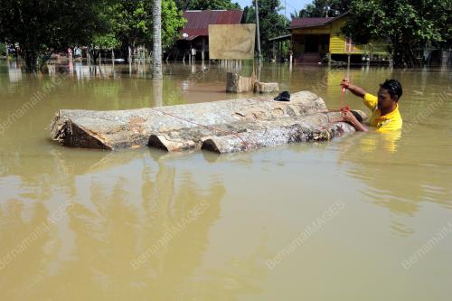 PH06_13122013_BANJIR