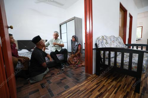AL-SULTAN ABDULLAH RI'AYATUDDIN AL-MUSTAFA BILLAH SHAH