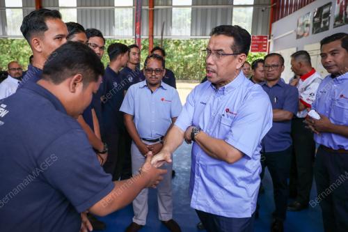 DATUK SERI AZHAR ABDUL MANAF
