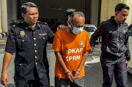 RASUAH LEBIH RM10 JUTA