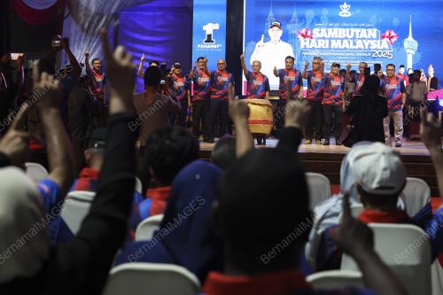 DATUK SERI WAN ROSDY WAN ISMAIL