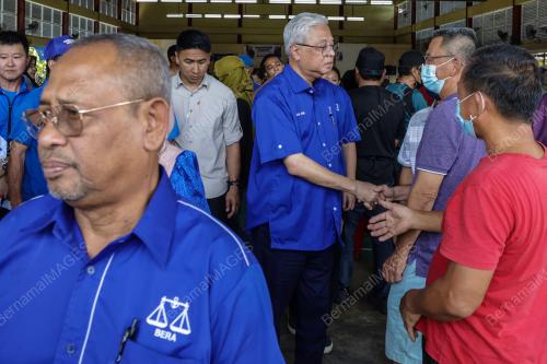 DATUK SERI ISMAIL SABRI YAAKOB