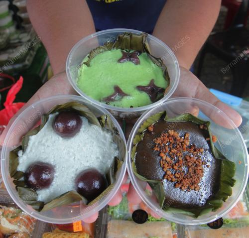 KUIH TIGA BERADIK