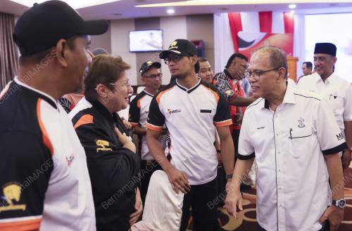 DATO' SRI WAN ROSDY WAN ISMAIL