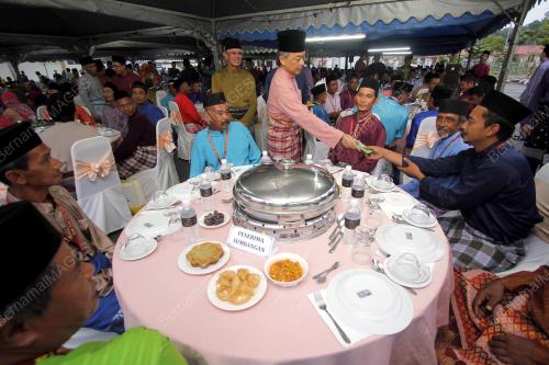 PH06_19072013_BERBUKA