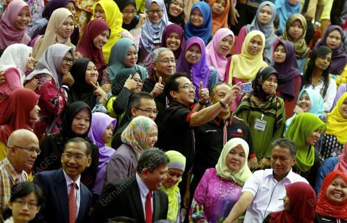 PH06_19082015_RAZALI