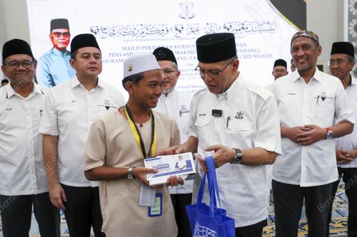 DATUK SERI WAN ROSDY WAN ISMAIL