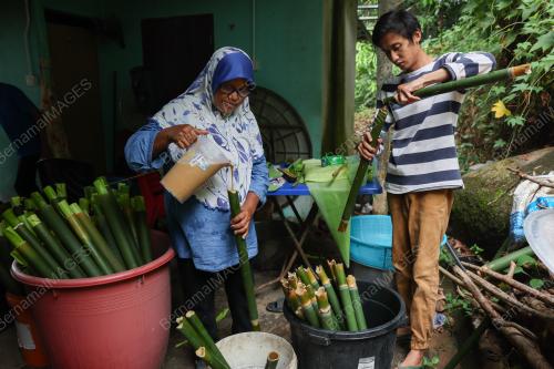 LEMANG TEPUNG