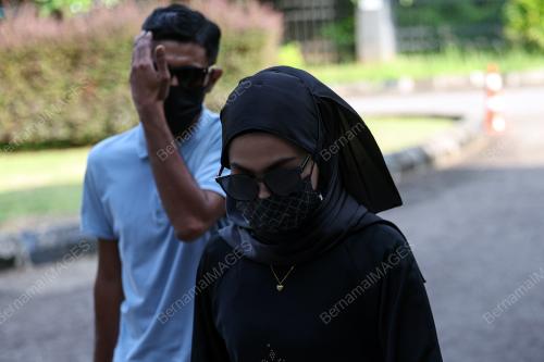 EMPAT DIDAKWA MEMASAK MI SEGERA DI STESEN MINYAK