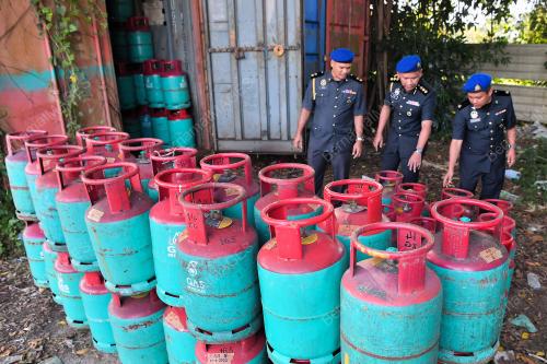 RAMPASAN BARANGAN KAWALAN BERSUBSIDI - GAS LPG