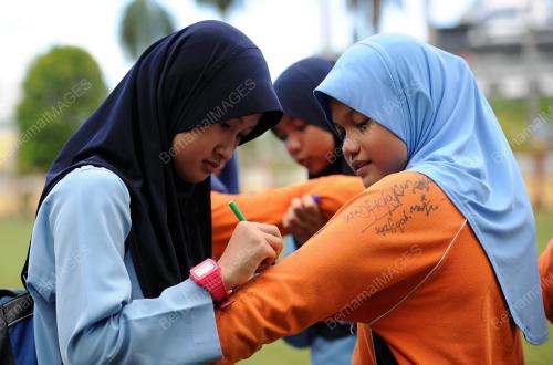 PH06_21112014_SEKOLAH