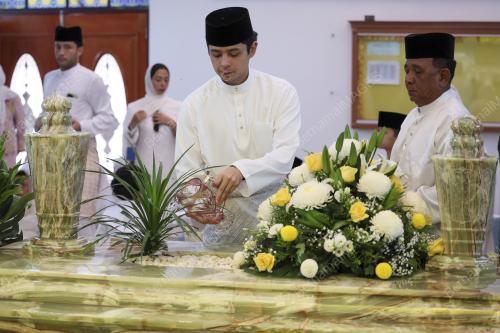 TENGKU HASSANAL IBRAHIM ALAM SHAH