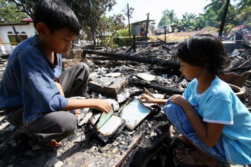 RUMAH TERBAKAR