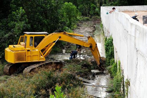PH06_23112015_BANJIR