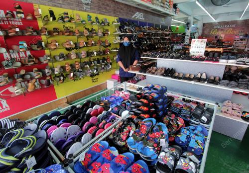 KEDAI KASUT LENGANG