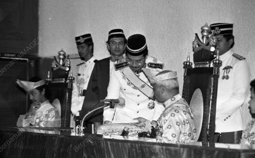 PH06_24062019_SULTAN_RASMI