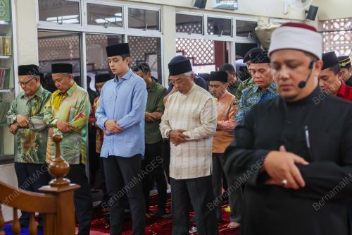 AL-SULTAN ABDULLAH RI'AYATUDDIN AL-MUSTAFA BILLAH SHAH