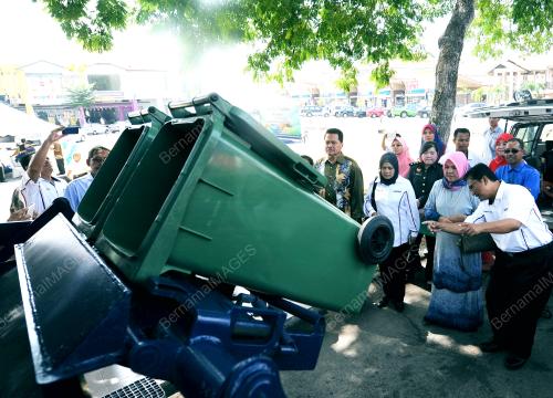 PH06_25092014_SAMPAH