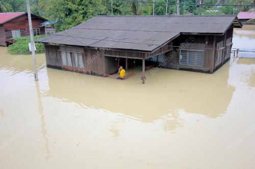 PH06_25122014_BANJIR