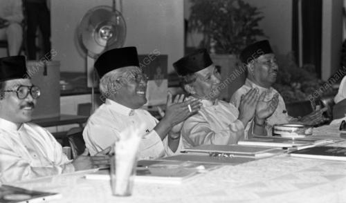 PH06_26062015_MESYUARAT_UMNO