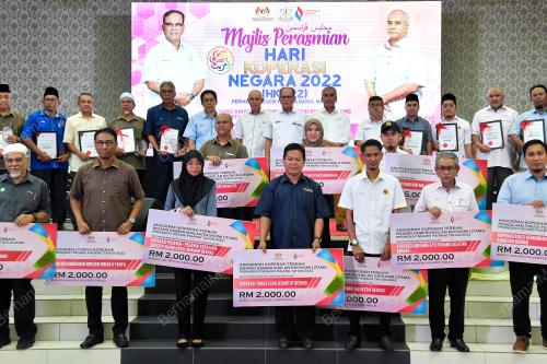 DATUK SERI WAN ROSDY WAN ISMAIL
