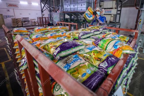 PAHANG TERIMA 900 TAN METRIK BERAS PUTIH TEMPATAN