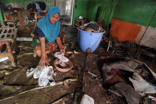 PH06_26122012_BANJIR