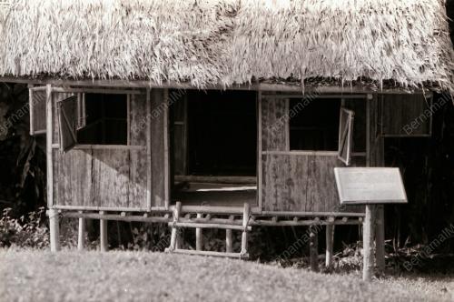 SUKU KAUM ASLI BATEK KUALA TAHAN