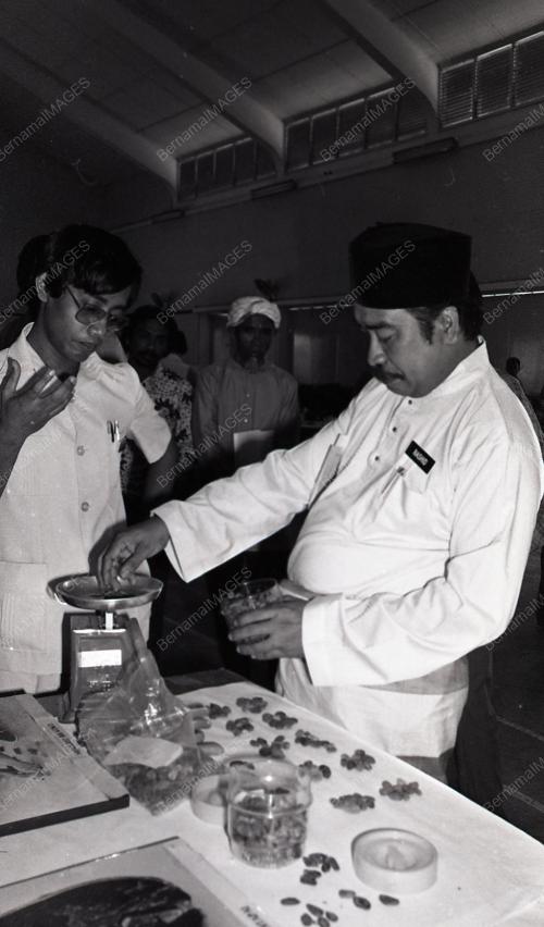 ABDUL RASHID ABDUL RAHMAN