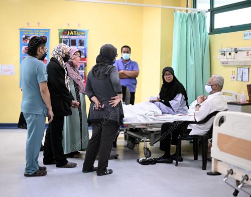 DATUK SERI ISMAIL SABRI YAAKOB