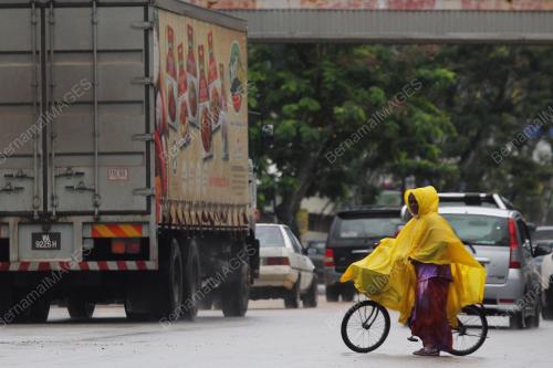 PH06_27112015_HUJAN