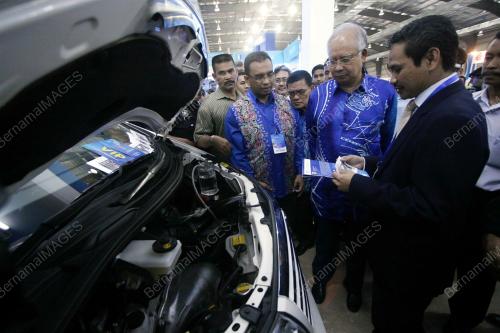 MOHD NAJIB TUN ABDUL RAZAK