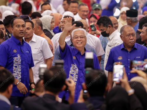 DATUK SERI ISMAIL SABRI YAAKOB
