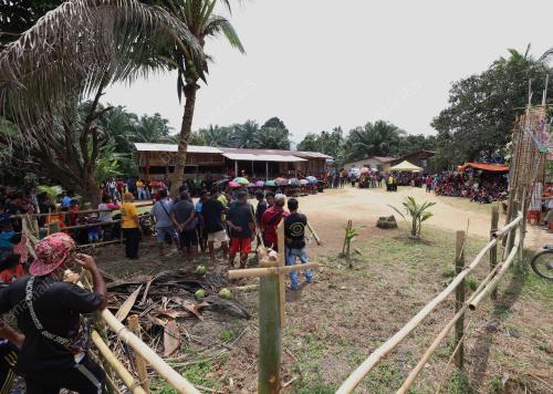 BERSUNAT SUKU KAUM JAHUT
