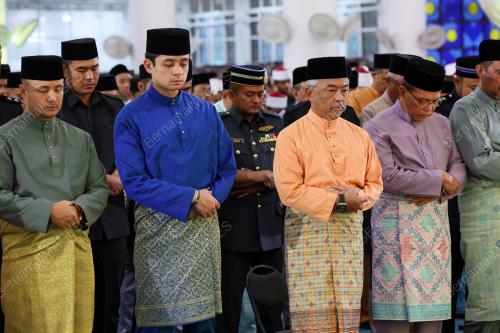 AL-SULTAN ABDULLAH RI'AYATUDDIN AL-MUSTAFA BILLAH SHAH