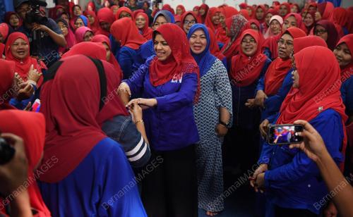 PH07_01052018_WANITA_BN