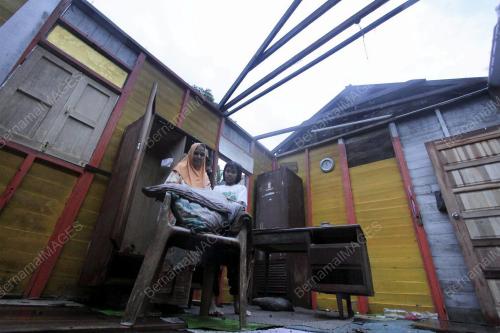 PH07_02032012_RIBUT