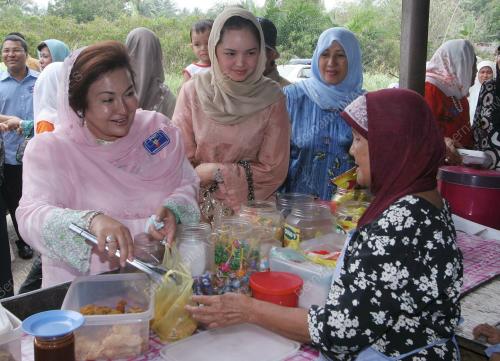 ROSMAH MANSOR