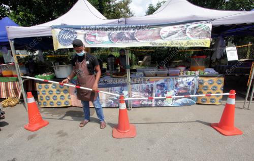 PENJAJA GERAI TEPI JALAN