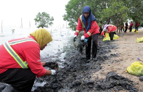 PEKERJA BERSIH SAMPAH