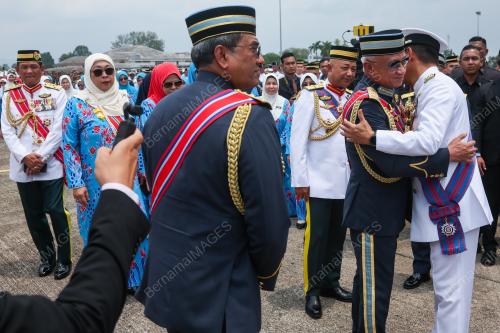 TAN SRI AFFENDI BUANG