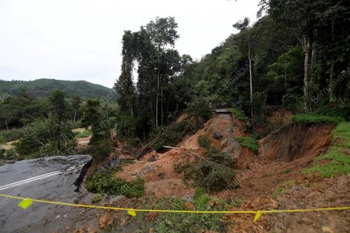 JALAN BUKIT FRASER BENTONG-RAUB MUSNAH