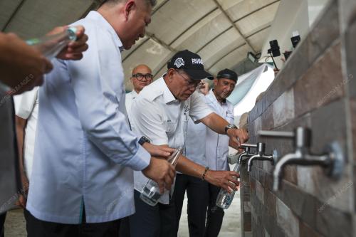 DATUK SERI WAN ROSDY WAN ISMAIL