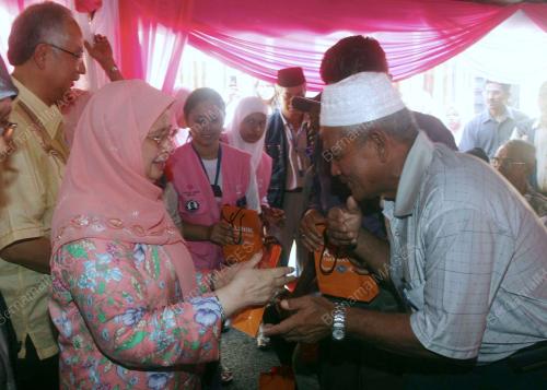 MOHD JANIB TUN ABDUL RAZAK