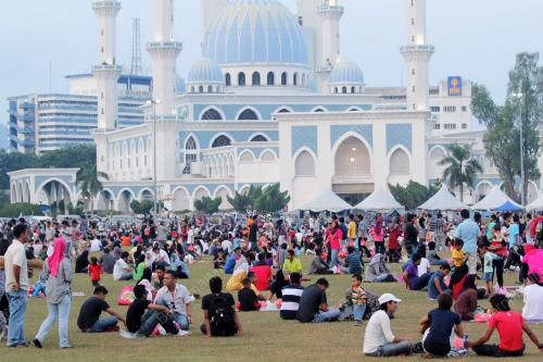 BERBUKA PUASA DI PADANG MPK1