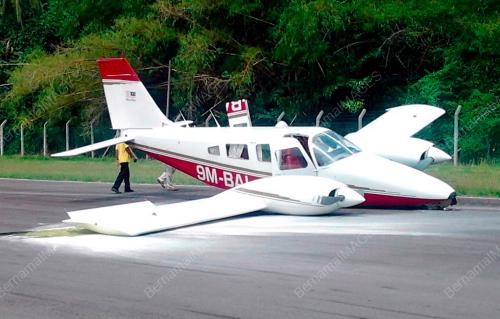 PH07_07092012_PESAWAT