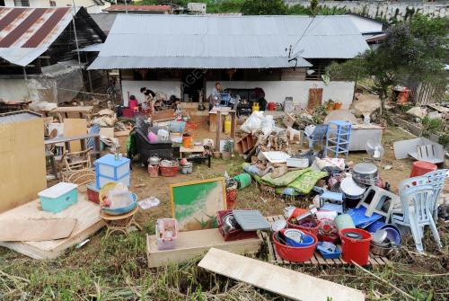 PH07_07114_BANJIR_07112014