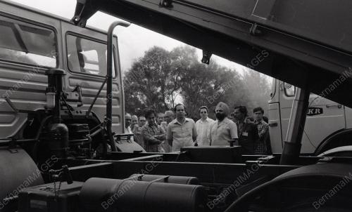 DATUK MOHD NAJIB TUN ABDUL RAZAK