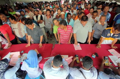 DATUK SERI ISMAIL SABRI YAAKOB