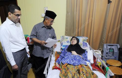PH07_10042015_ISMAIL
